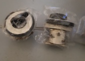 Sprzęt elektroniczny – pakiet zawierający 51 poz. asort. (wg oddzielnego wykazu), w tym m.in.: przełączniki warstwowe, przełączniki klawiszowe itp. 